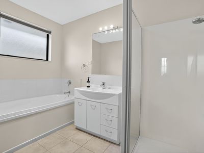 10 Aitkenhead Court, Parakai, Helensville