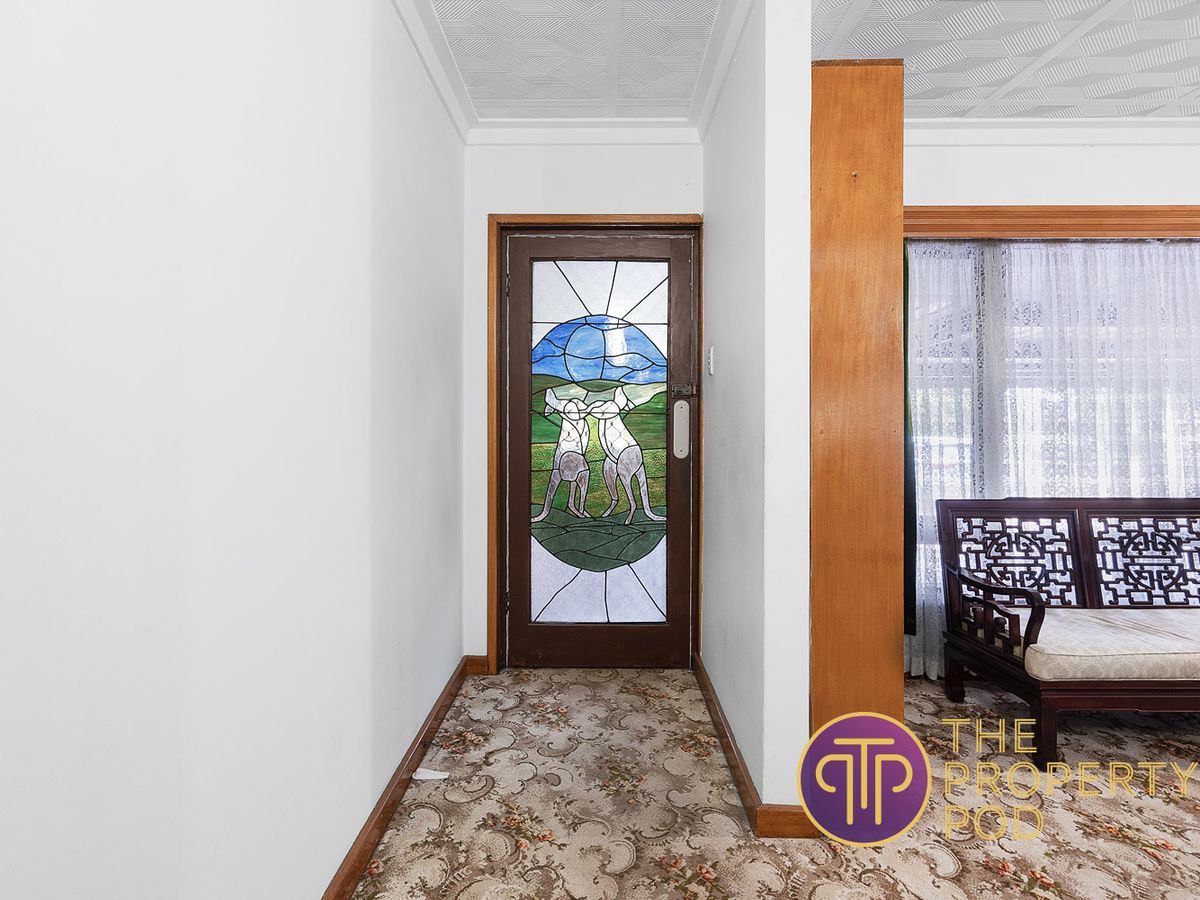 50 Howes Crescent, Dianella