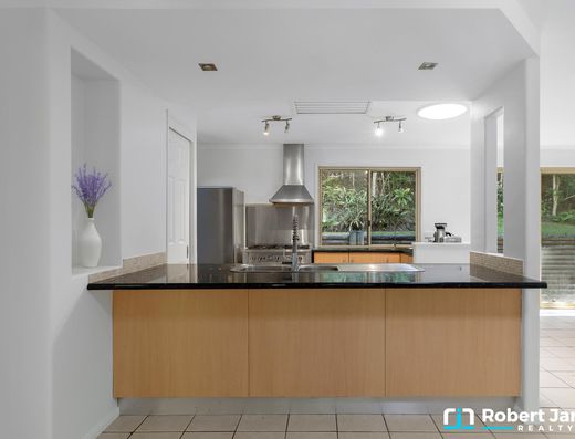 Just Listed - MUST BE SOLD image 6
