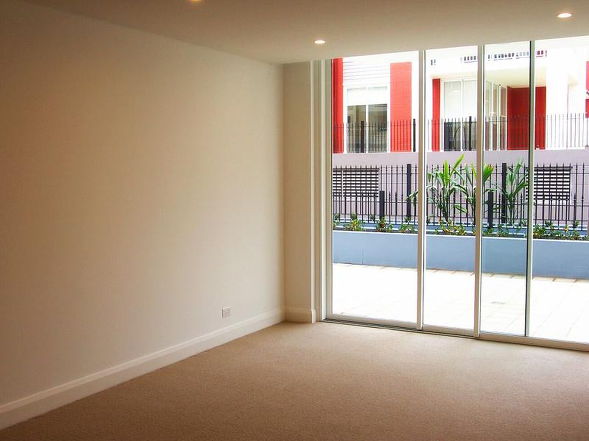 107 / 50 Peninsula Drive, Breakf...