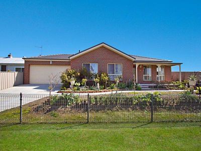 44 Macdougall Road, Golden Square