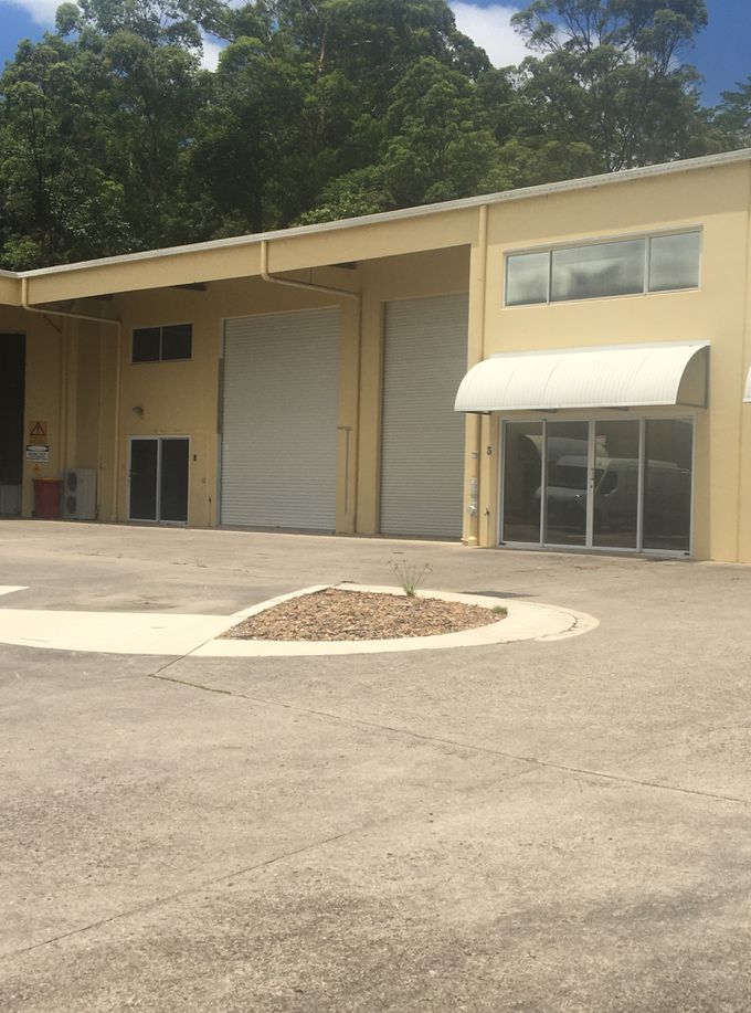 Unit 2, 3 and 4  / 18  Tectonic Crescent , Kunda Park