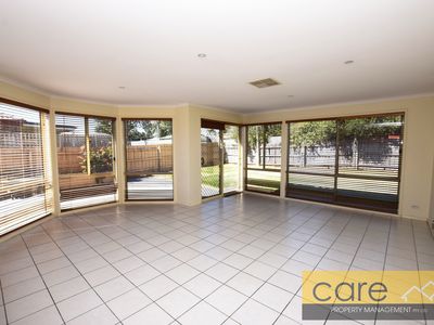 25 Breamlea Way, Cranbourne West