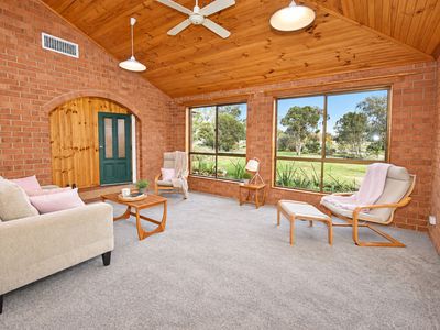 12 Church Street, Peechelba