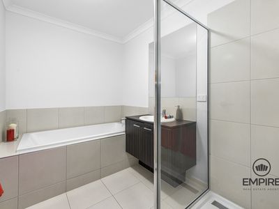 7 Caxton Close, Clyde
