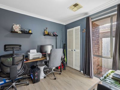 52 Sanderling Drive, Thornlie