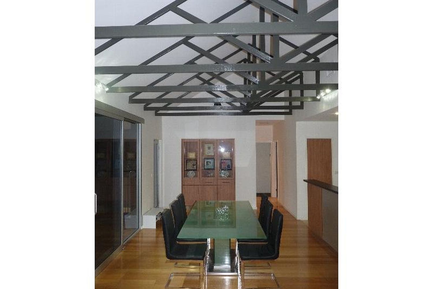 14 Velthuis Drive, Horsham