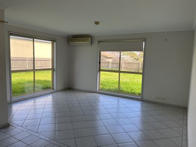 182 Coppards Road, Whittington