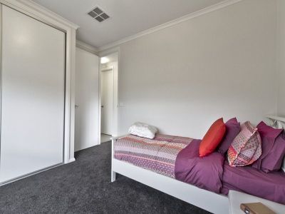 5 WEATHERS PLACE, Wodonga