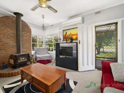 24 Simmonds Street, Mount Beauty