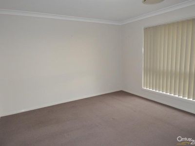 11 / 5 John Brass Place, Dubbo