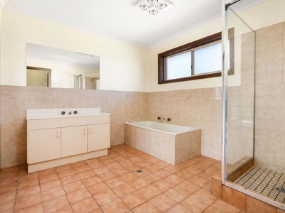 2 / 4 DANE PLACE, Wodonga