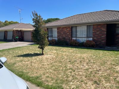 7 / 8-10 Kennedy Street, Euroa