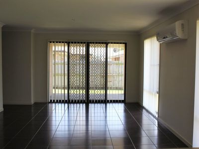1 Vivian Hancock Drive, North Booval