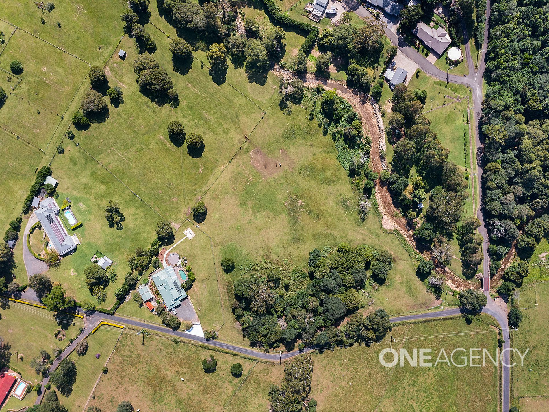 274 Sheaffes Road, Dombarton