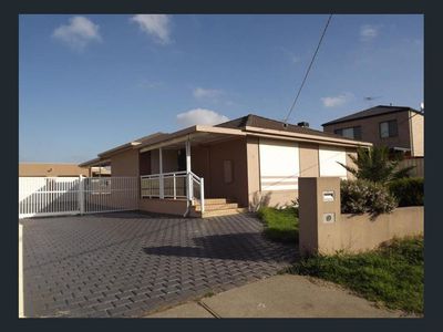 9 English court, Kings Park