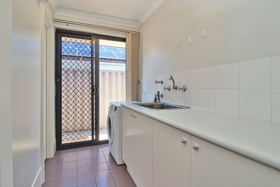 17 Amity Circuit , Shoalwater