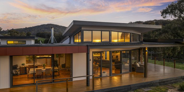 665 Fernhills Road, Marraweeney