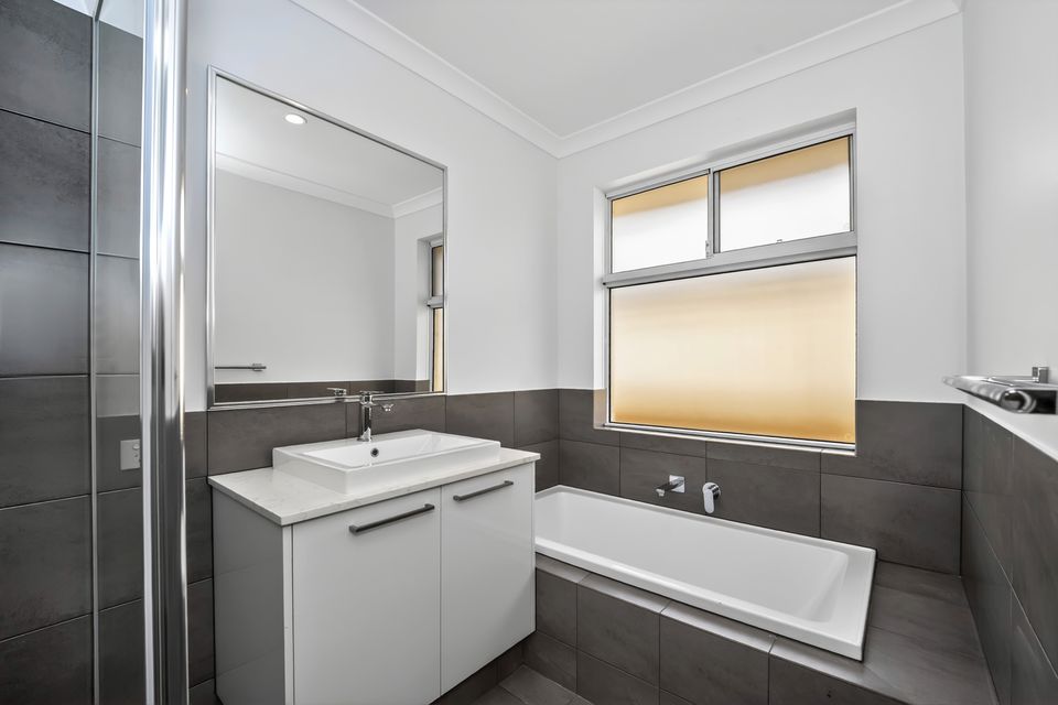 7 ELATION GROVE, Baldivis