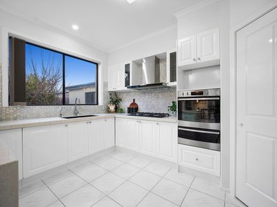 39 Kippenross Drive, Narre Warren South