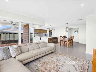 7 Boxwood Avenue, Calderwood