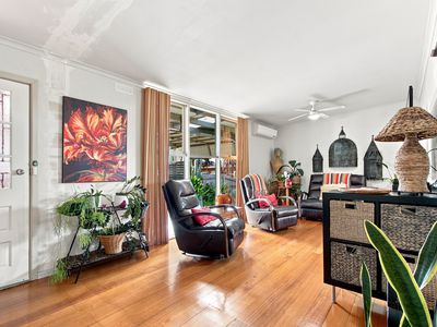 13 Weir Street, Sale