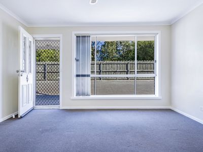 2/9 Lockhart Street, Youngtown