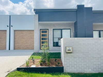 5 Creek Parade, Morayfield