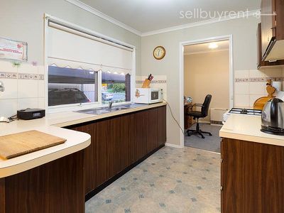 16 GAYVIEW DRIVE, Wodonga