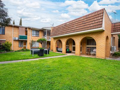 6 / 525 COWPER STREET, Albury