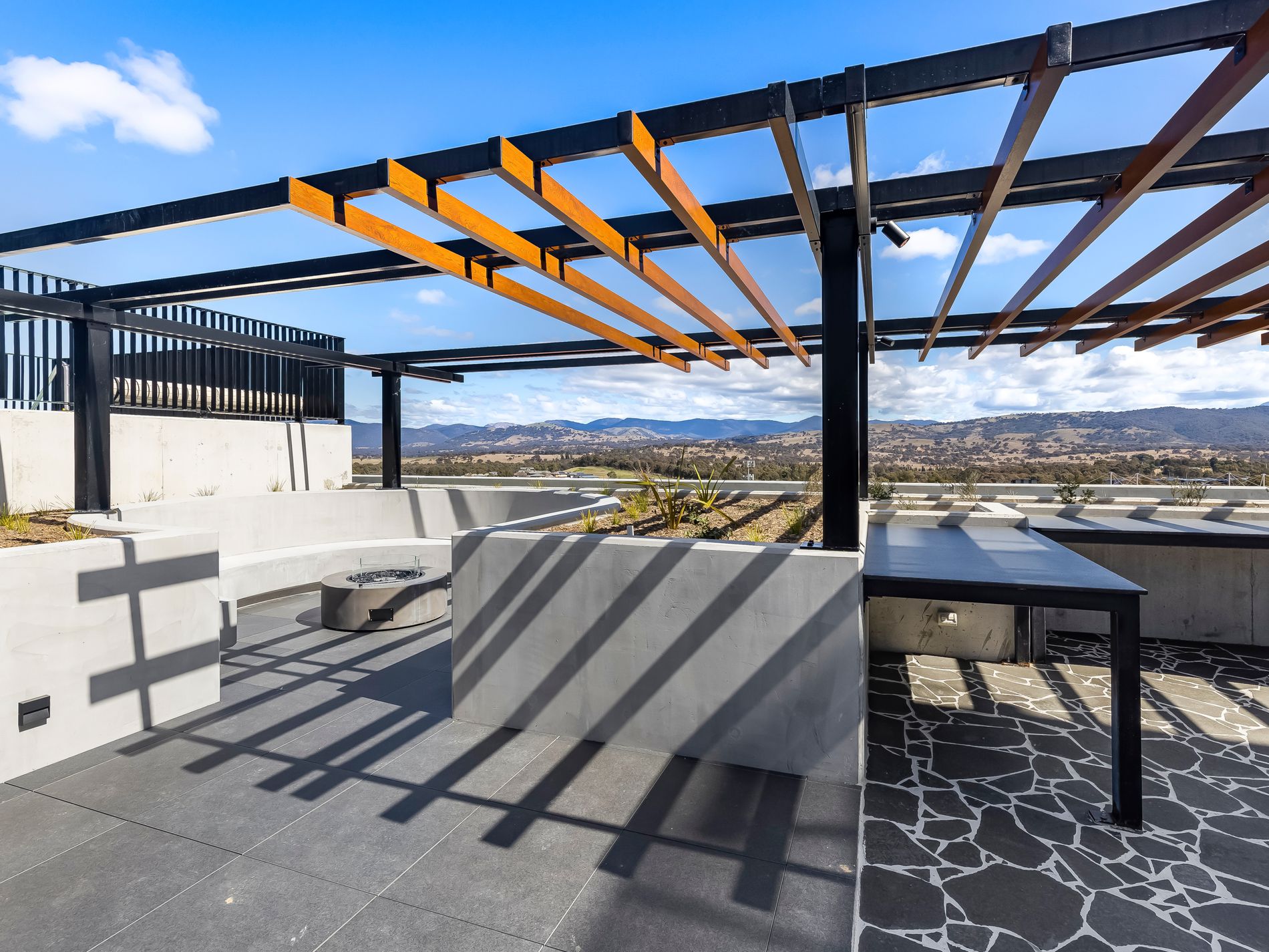 212 / 335 Anketell Street, Greenway