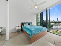 1209 / 10 Trinity Street, Fortitude Valley