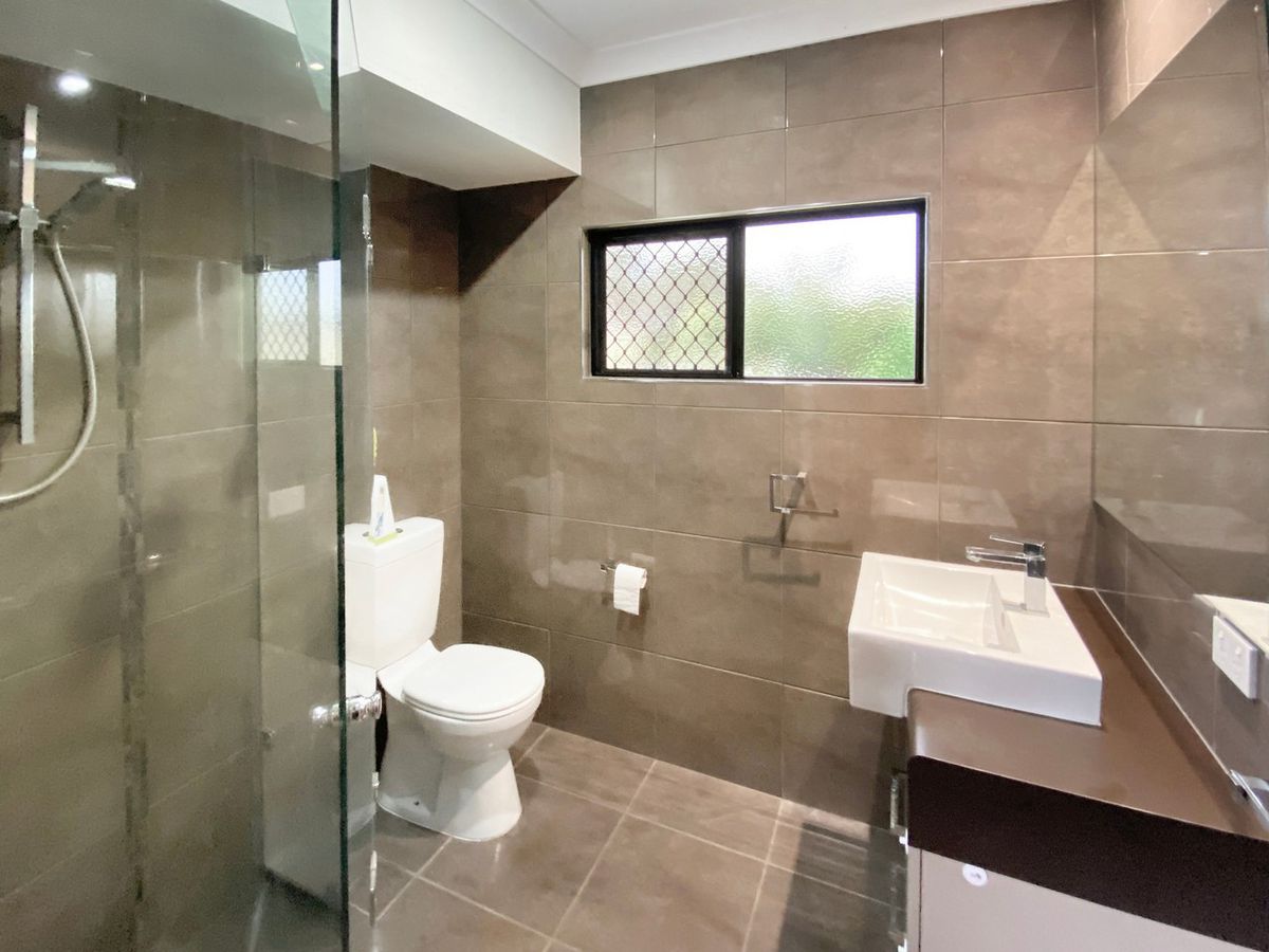 16 Webster Street, Atherton