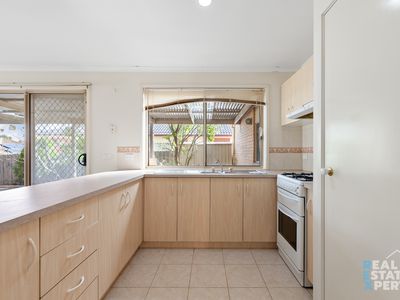 2 Greenlea Grove, Hampton Park