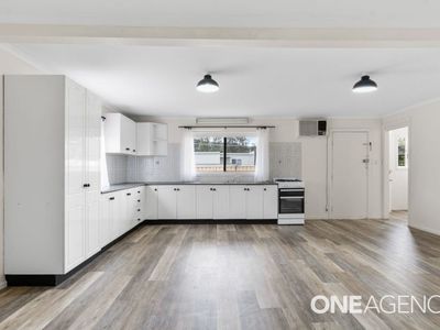 10 Thistleton Drive, Burrill Lake