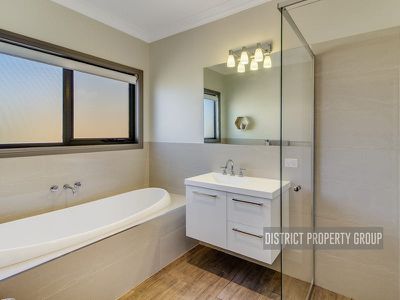 12 Bay View Way, Mountain Bay
