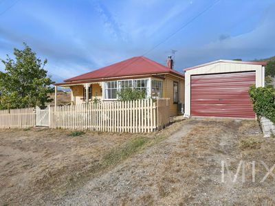 23 Glebe Road, New Norfolk