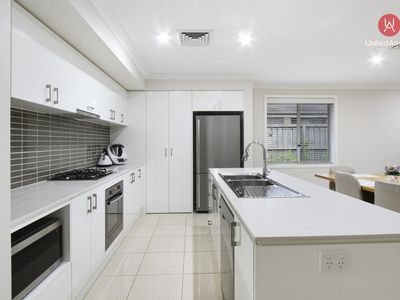 6 Tarrawarra Avenue, Gledswood Hills