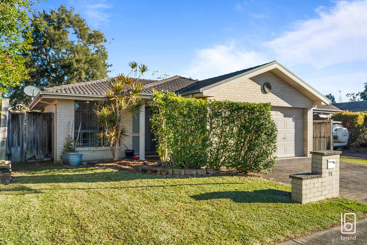 74 Nelmes Road, Blue Haven