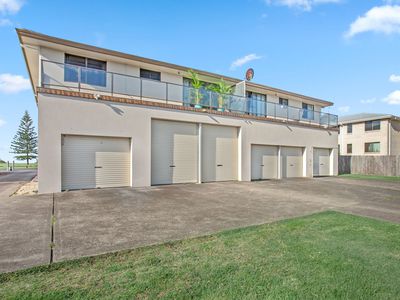 1 / 86 Head Street, Forster