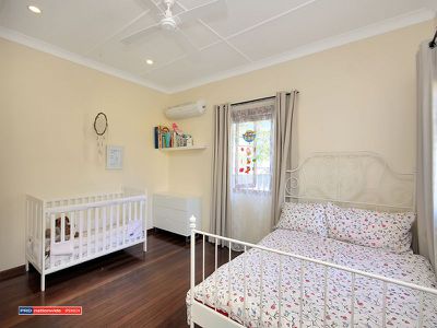 10 Queen Street, Blackstone