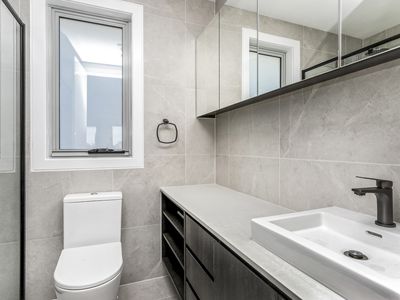 1 / 7 Garnet Street, Essendon West