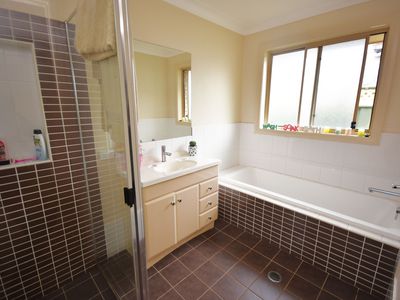 16 Javea Close, Dubbo