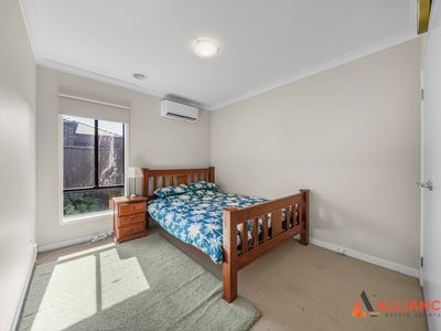 9 Cudgerie Close, Craigieburn