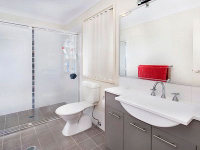 29 Athanlin Avenue, Haywards Bay