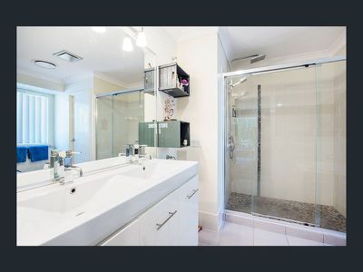 7 Rainbow Circuit, Coomera Waters