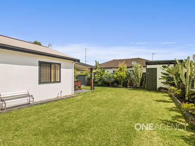 4 Carinmoney Avenue, Warilla