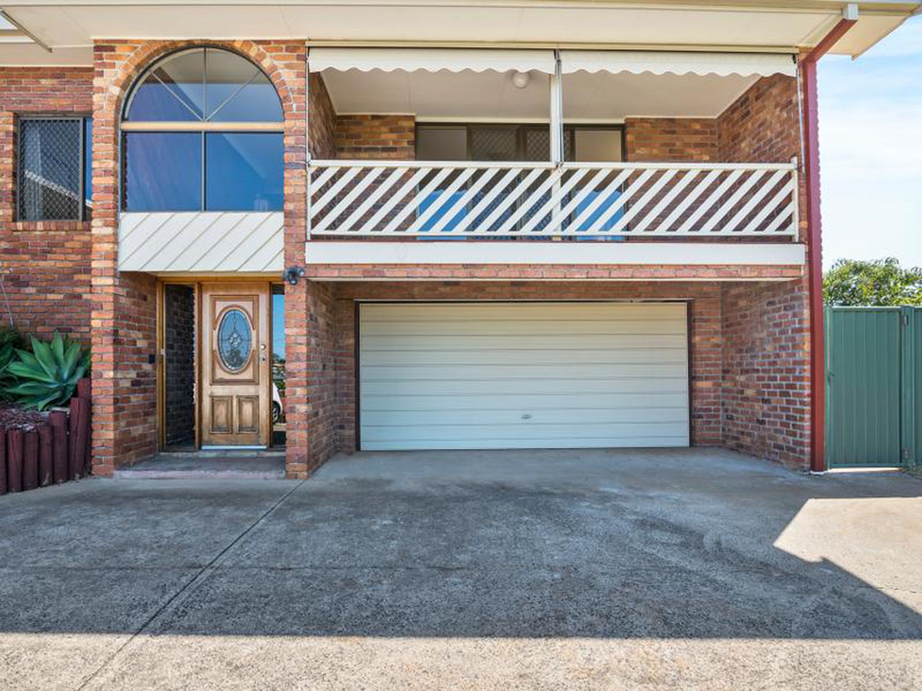 1 / 25 Pioneer Parade, Banora Point