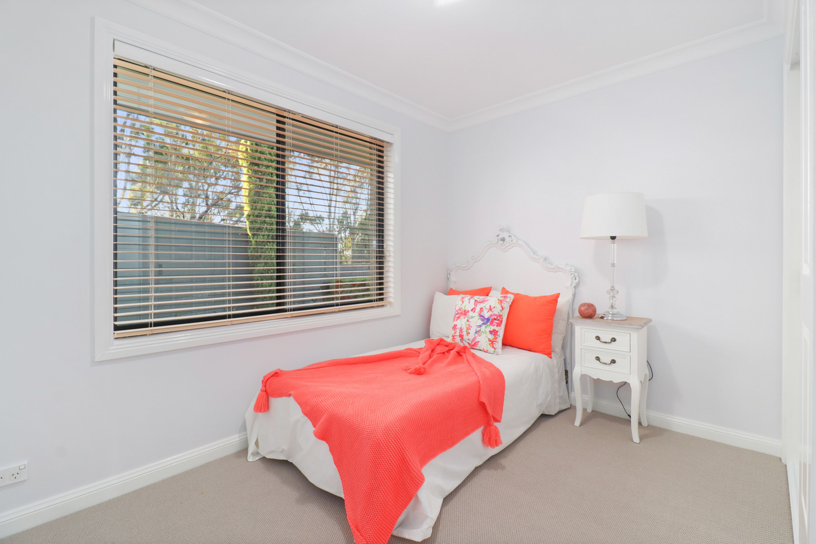25-27 Knox Street, GLENMORE PARK