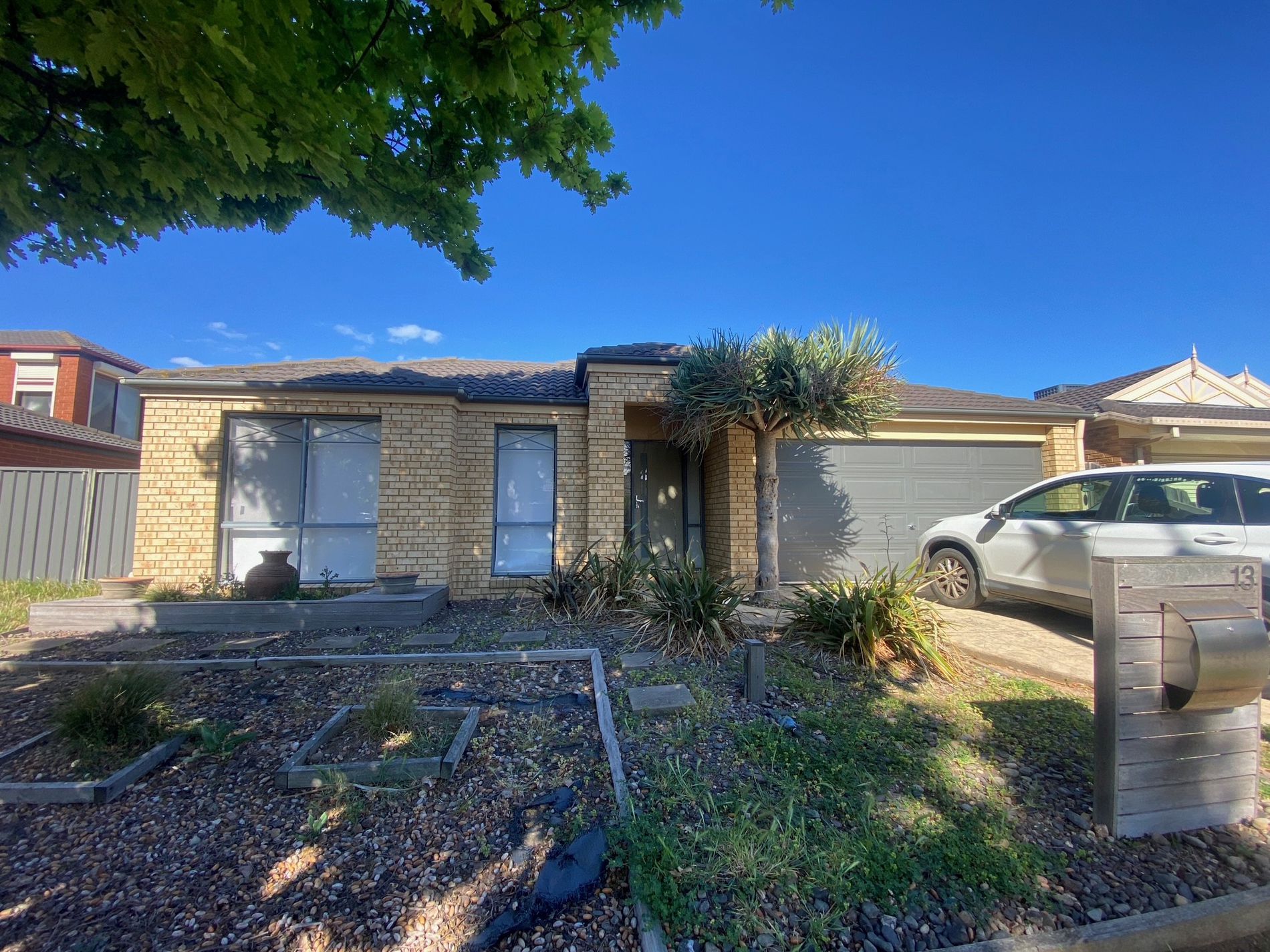 13 Chestnut Grove, Werribee